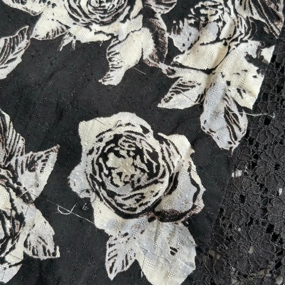 Free People Boho Chic Cotton Blend Lace Floral Top Loose Fit MED to LARGE - Picture 7 of 9